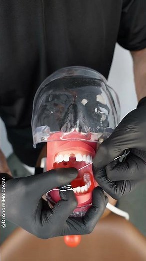 HOW TO USE DENTAL FLOSS CORRECTLY