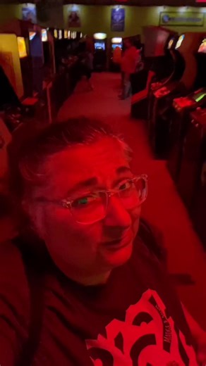 #funspot #arcade I’m at one of the largest arcades! #newhampshire #videogames #pacman #genx #vintage