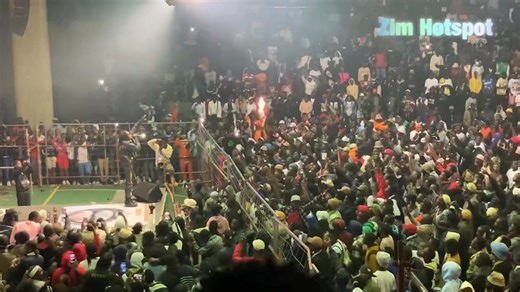 At his Album Launch Seh Calaz Music started his set with 3 brand new songs he released .Here he was performing bhawa(Mvura yaNoah) 🔥🔥 | Zim Hotspot