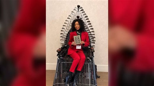 Pascagoula English teacher recognized with award - WXXV News 25