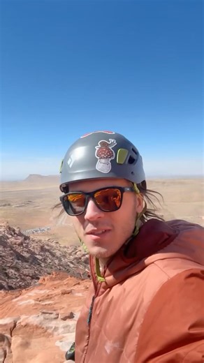 Throwback to the top of our fist multi-pitch in Red Rock Canyon! #belayzed #outdoorclimbing #climb