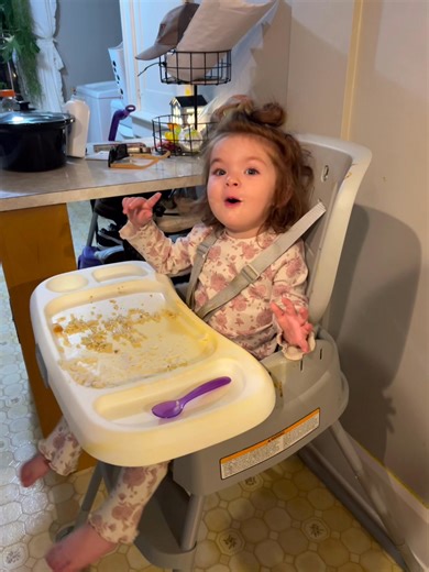 2.5K views · 39 reactions | My sweet girl at 1 puts her first sentence together and added sighn language to show off lol ❤️ | Joe Allagree | Facebook