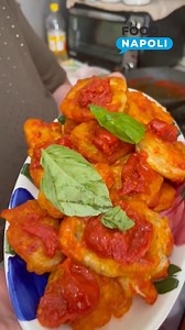 128K views · 4.2K reactions | Con un po' di pasta cresciuta la nostra Zia Teresa ci ha preparato delle zeppoline e le ha ripassate in un sughetto al pomodoro | Zia Teresa e le zie di Napoli- Ricette classiche napoletane | Facebook
