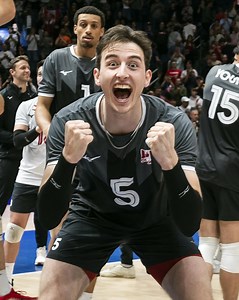 113K views · 2.2K reactions | #VNL2025: CANADA DOMINATES AT HOME! Canada  3-0  Bulgaria A strong performance from the home team as they grab their second win of the week! � Brodie Hofer was on fire with 21 points   Watch the replay on VBTV: https://bit.ly/3Bjc3Ui�  #BePartOfTheGame #volleyball | Volleyball Nations League | Facebook