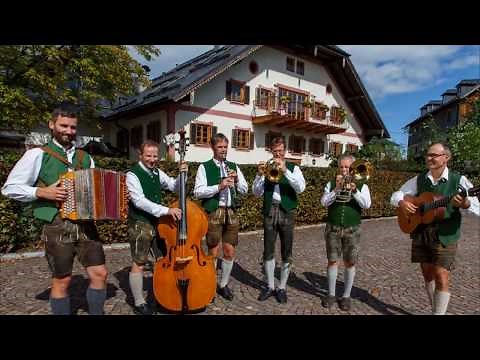 Weißenbacher Tanzlmusi mit dem Stück: Walzer für alle