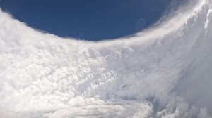 Pilot flies through eye of Hurricane Melissa