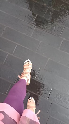 Ultimate Guide to Long Acrylic Nails: Tips for Walking with Long Toenails in Heels and Tights