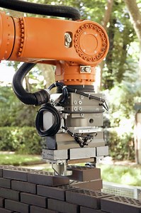 Pike Loop, a robot-built installation in NYC