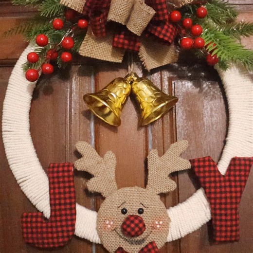 Jute Christmas wreath with reindeer | GH Media