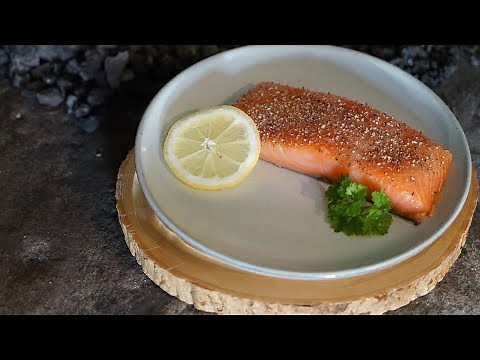 Heißgeräucherter Lachs aus dem Holzbackofen
