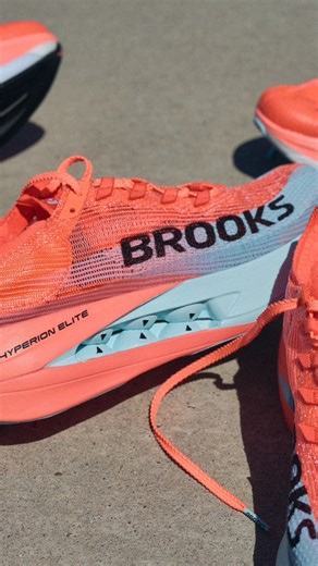 28K views · 194 reactions | Everything to keep you out front. Nothing to hold you back. The new lightweight Hyperion Elite 5 was developed and tested with pro-marathoner Des Linden as a stripped-down super shoe, designed to stay ahead from starting line to tape break. The updated upper removes all unnecessary weight, while its DNA GOLD 100% nitrogen-infused PEBA cushioning help provide the lightest, softest, and highest energy return foam we’ve ever made. | Brooks Running | Facebook