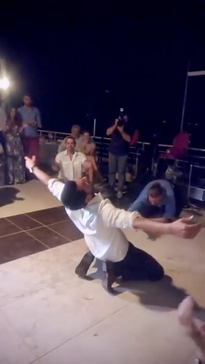 🇬🇷 Opa! Greek weddings are so awesome! That moment when the Groom Giorgos drops a beautiful Zeibekiko dance. Bravo to the beautiful couple Giorgos & Litsa. Video by Lisa Alatsaris #greece #greek #greekwedding #greekweddings #greekman #greekdance #greekdancer #greekdancers #zeibekiko #wedding #opa #greektiktok #hellas #ελλαδα #greekmusic