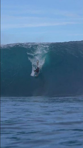 Bodyboarding Teahupo'o is the BEST FEELING