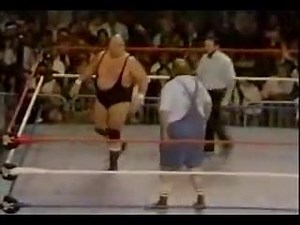 King Kong Bundy vs. Uncle Elmer (WWF 1986) | Pro Wrasslin Junkies