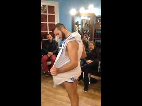 Défilé de sous vêtements masculins de chez LR d'un mec(Narbonne)
