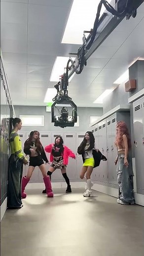 👭🧍‍♀️👭AVA MAX & ILLIT - "Baby It´s Both" #avamax #popmusic #kpop #musicshorts #fyp #viral #shorts