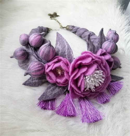 Handmade Felted Flower Necklace: Merino Wool Jewelry - Etsy UK