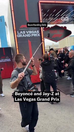 🫰This guy has some serious boom handling skills with his @ambientrecording QuickPole 😎 Thanks Thijs Brands for spotting this Video on @gqsports Video by @peter_youngjae #boomoperator #soundmixer #soundrecordist #soundrecording #sound #boompole #filmmaking #boomop #behindthescenes #quickpole | Ambient