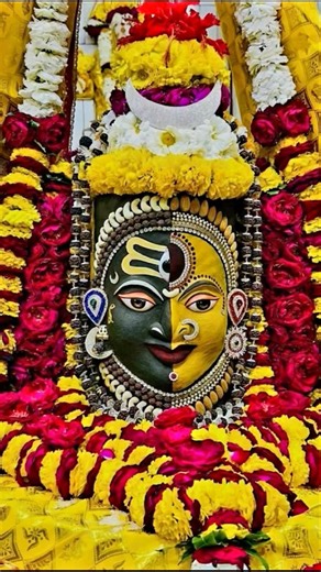 अर्धनारीश्वरBhagwan Shiva aur Mata Parvati ka ek sanyukt roop hai#yutubeshorts #viral #mahadev #love