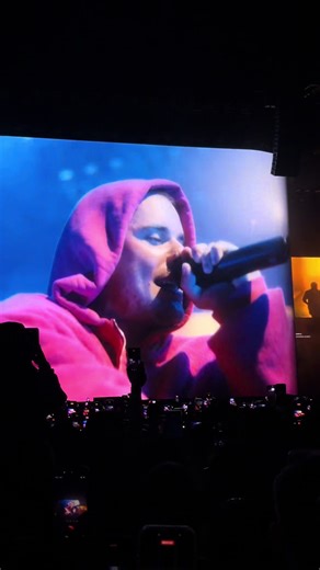 ‘Journals’ hive, stand up! 🔥 #JustinBieber performs “Confident” during his eras-spanning set at #Coachella 2026. @coachella #bieberchella