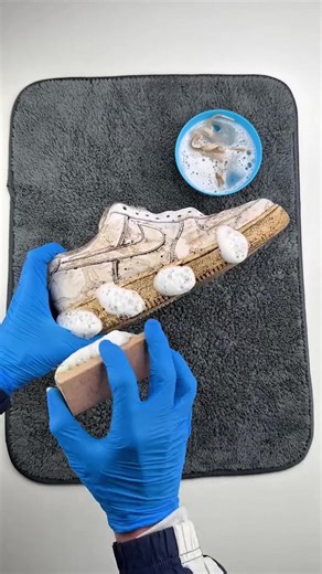 Die waren eigentlich durch...