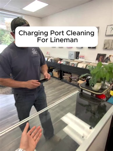 🚨LINEMAN DROPPED PHONE FROM TOWER 😭‼️Are you having a tech problem? We accept mail ins! We have a Mail-In Link that’s in our bio and we’ll bring your device back to life! 🩺💊 #phonerepair #phone #Tech #phonecase #repair