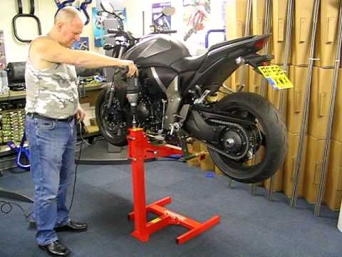 best way how to lift motorcyle with lifts-and-stands.com motorcycle lift Eazy Rizer