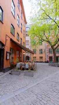 Stockholm Sweden Walking Tour: Drottninggatan, Cafe Life & Metro (Late Summer 4K)