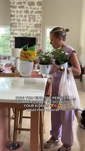 SUMMER CRAFTS ALERT! CUTEST FINGERPRINT ART 🌞🎨 Summer's here, and it's time for the BEST crafts! Found the cutest fingerprint art idea to try! 🖐️🌸 #CraftingFun #SummerCrafts #DIYProjects #FingerprintArt #CraftIdeas #KidsCrafts #CreativeFun #CraftyVibes #Handmade #SummerActivities #ArtProjects | Kayzie Weedman