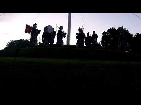"Flowers of the Forest" performed by Ellan Vannin Pipes and Drums (105 5860)