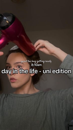 just a little day in the life of a computer science masters student👩🏻‍🎓 i’m trying to get my attendance at uni up hehe #ditl #univlog #mastersstudent #makeuptok #unidays