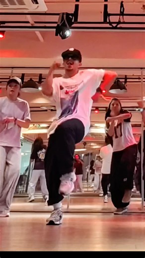 AMAZING SYNCING #dance #trending #viral #shorts #shortvideo #youtubeshorts #music #song #amazing