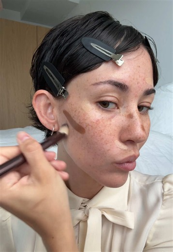No cuts to show you why this mac skin tint is my favorite face product as of late