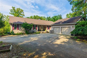 4461 Pine Lake Dr, Medina, OH 44256 - MLS 5146061 - Coldwell Banker