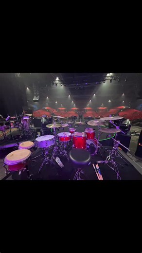 Cleon Edwards on Instagram: "Definitely bout to get live… i actually got MY Backline.. lol… Showtime, Paris, France… it’s litty bobby in here booiiiiizzz #iLoveERbody #MyNameIs9 #MamasGun25thAnniTour #ErykahBadu #NeddaStella"