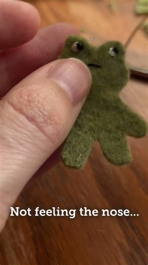 Going with the Flow in Creativity :) Felt Frog Magnet