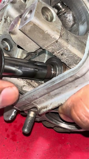 How To Set Oil Seal Valve Engine Head #cylinder #mechanic #oilseal #viralvideos #shorts