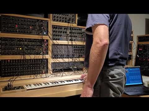 Gershon Kingsley – Popcorn (Live Cover On A DIY Analog Modular Synthesizer)