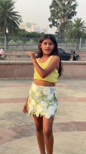 🐍 Naagin @iamsoundaryasharma @neelkamalsinghofficial @paradox.here #NaachMeriNaagin#pari #parians #lucknowgirl #instareels #viral #video #dancereels #kidsinfluencer | Pari Singh