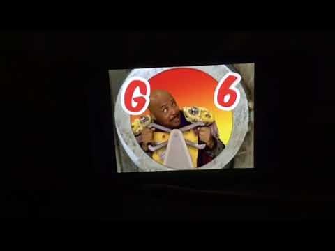 Sesame Street: The Adventures Of Trash Gordon (Giant Space Chicken)