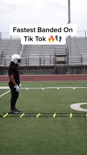 Fastest Banded Feet on Tik Tok🔥👣 @defeatx #fyp #foryoupage #viral #trending #fastfeet #footballtiktok #runningback #football #footwork #slowfeetdonteat #kingfeet #mraloha34 #defeatx