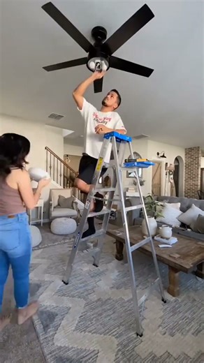 Quick ceiling fan update, so much nicer and looks better 👏🏼 What do y’all think?! #diy #home