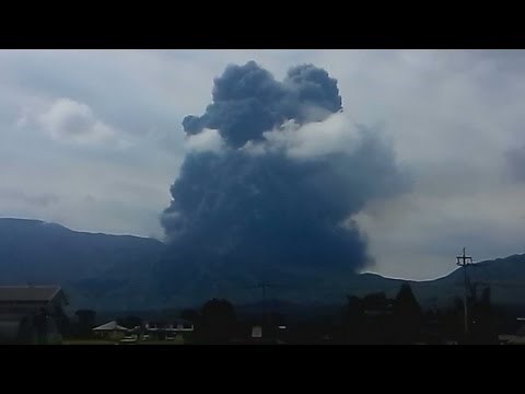 Mount Aso erupts unexpectedly in Japan