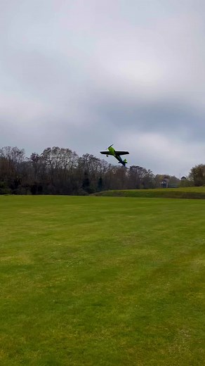 Pilot RC Slick in Action - Amazing Flying RC Plane Video