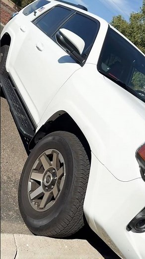 Toyota 4Runner Running Boards: GoRhino RB30 Steps