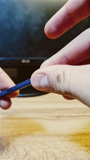 Показал способ, как поменять наконечник стилуса к примеру Samsung Galaxy Note 8.