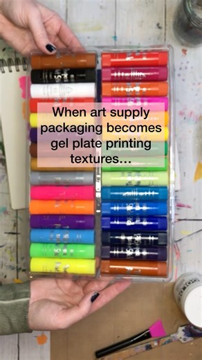 Gel plate printing textures from plastic packaging #gelliprinting #mixedmediaart #gelplate