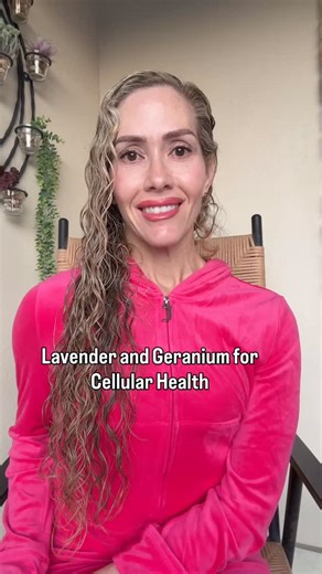 Reka Janisse on Instagram: "A 2024 scientific study examined two natural plant compounds — linalool and geraniol — and their effects in cellular models of Parkinson’s disease 🧠🌿 These compounds are found naturally in plants like lavender (linalool) and geranium (geraniol), and they were tested in human neuron-like cells exposed to toxins commonly used to model Parkinson’s disease in the lab. The researchers found that these compounds helped: ✨ reduce oxidative stress ✨ lower inflammatory signa