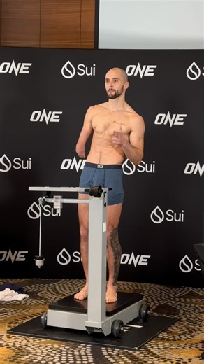 Bantamweight Muay Thai shootout 🤠 Jake Peacock and Shinji Suzuki both pass hydration and make weight for ONE 171 in Doha 🇶🇦 #onechampionship #one171 #muaythai | Nick Atkin’s ONE Championship News