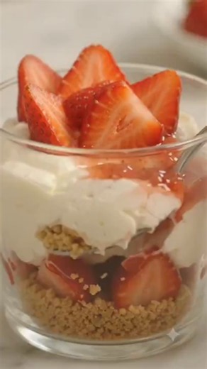 🍓 The Easiest Strawberry Cheesecake Cups! 🍰😍 | No-Bake Dessert